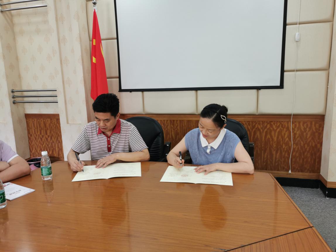 說(shuō)明: O`3_PJY22_B9}YHN(R[1EXW